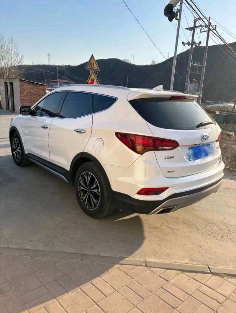 邯郸17年现代新胜达3