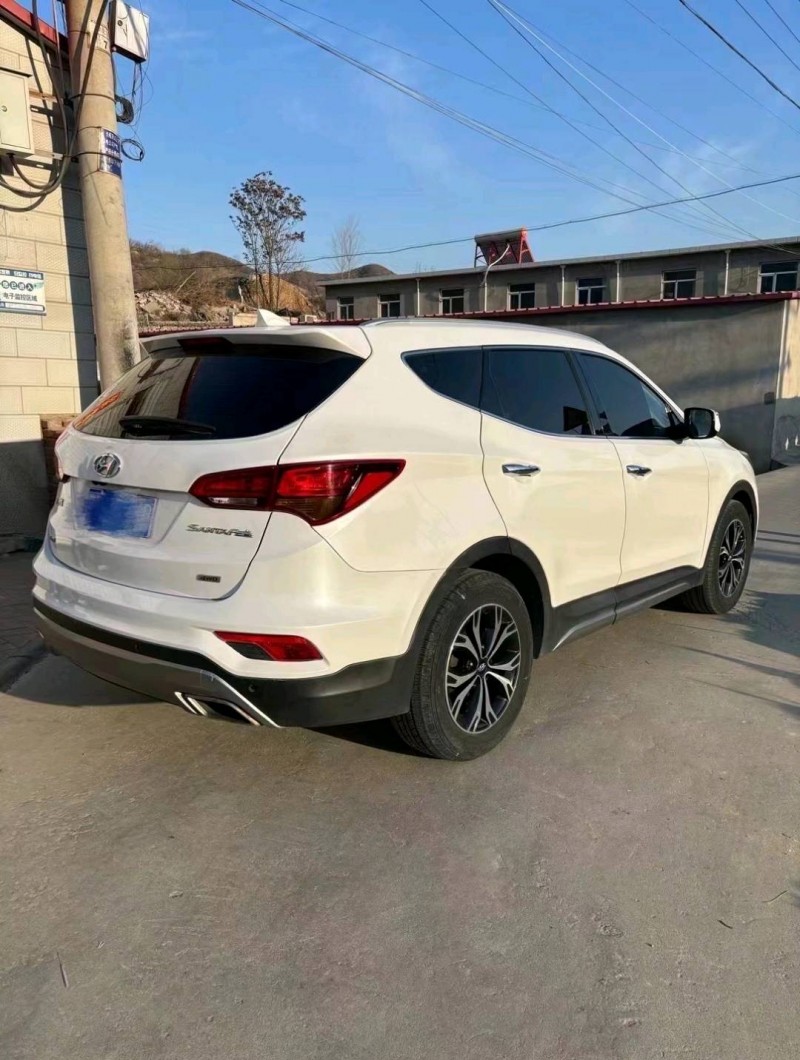 邯郸17年现代新胜达7