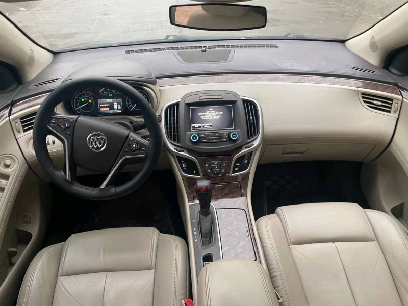 枣庄15年别克君越5