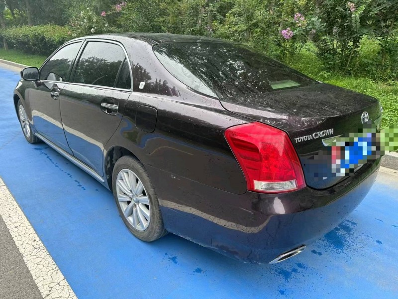 济南10年丰田皇冠7