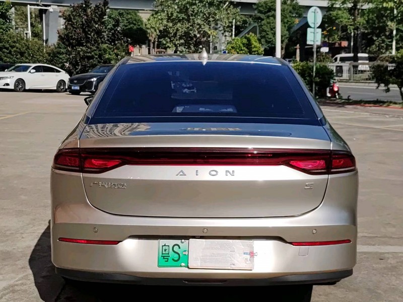 佛山23年传祺埃安S6