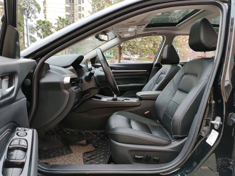 佛山21年日产天籁5