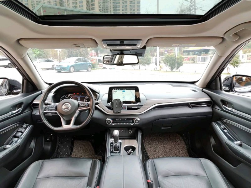 佛山21年日产天籁8