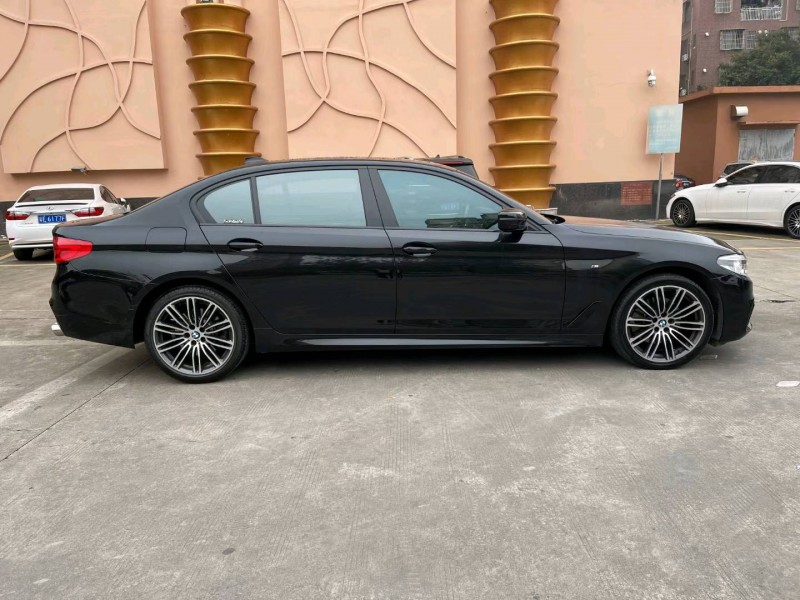 佛山19年宝马5系4