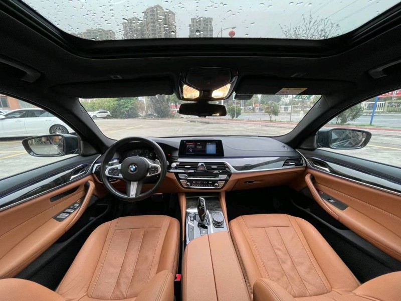 佛山19年宝马5系9