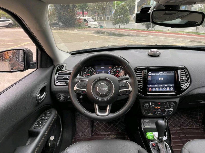 佛山20年Jeep指南者8