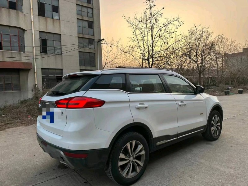 济南17年吉利博越8