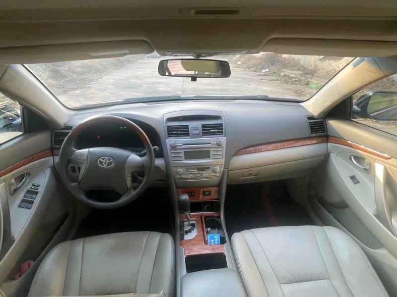 济南09年丰田凯美瑞5