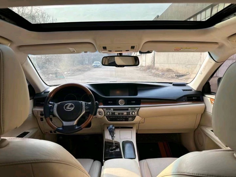 济南13年雷克萨斯ES5