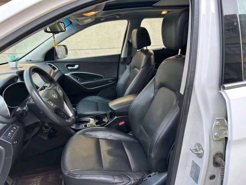 济南14年现代新胜达4