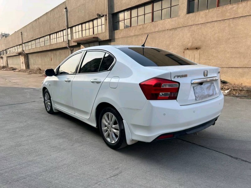 济南13年本田锋范7