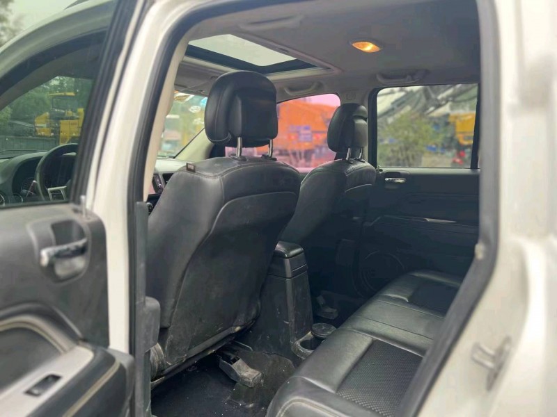 枣庄15年Jeep指南者8