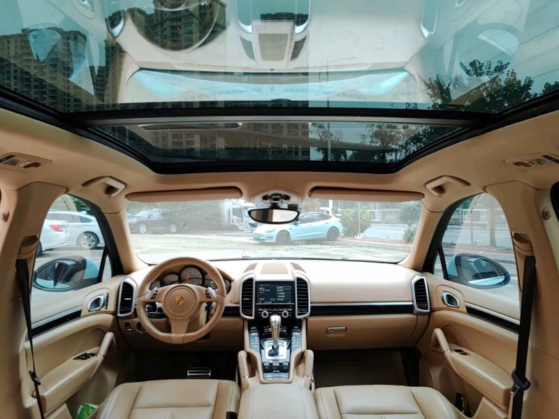 佛山11年保时捷卡宴8