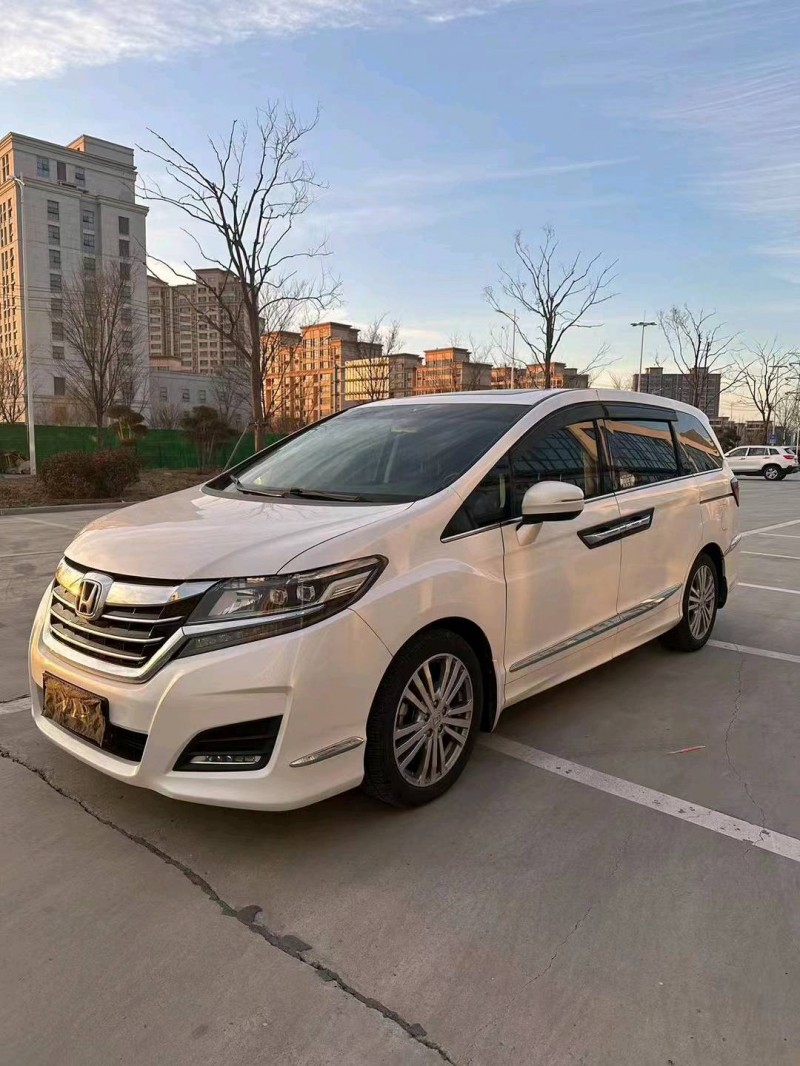 徐州18年本田艾力绅2