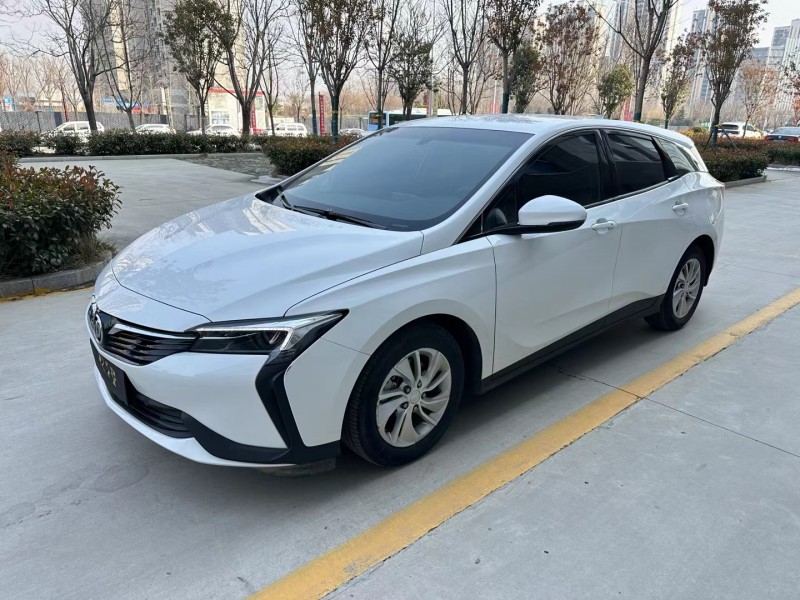 济宁21年别克微蓝3