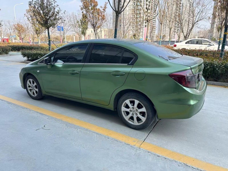 济宁12年本田思域8