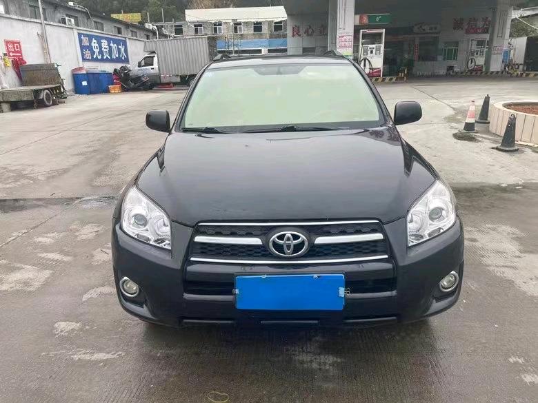 潮州13年豐田RAV4榮放1