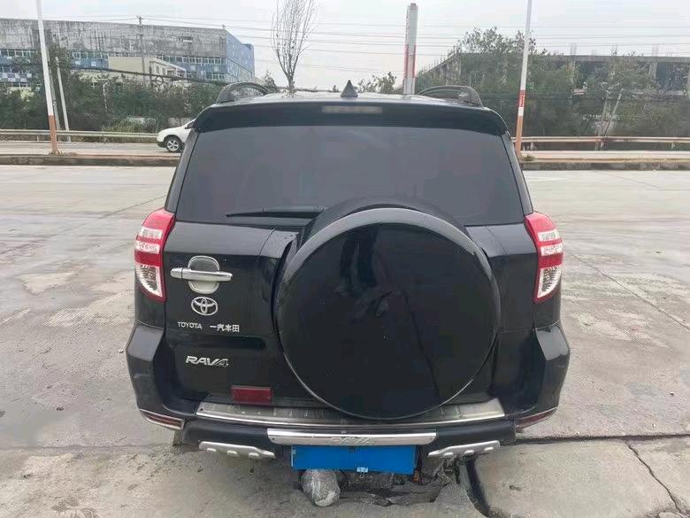 潮州13年豐田RAV4榮放9