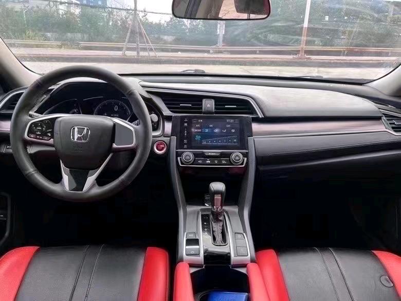 汕头21年本田思域8