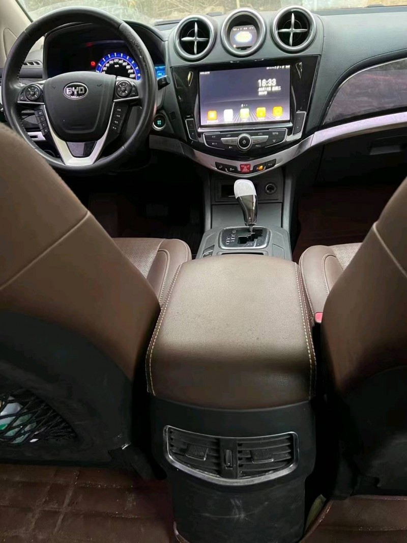 珠海17年比亚迪S77