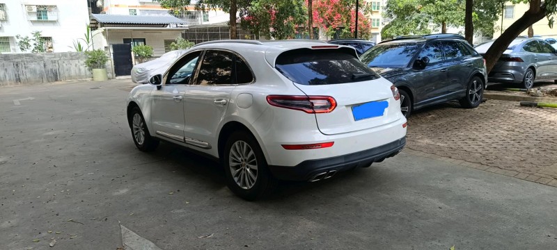 深圳17年众泰SR92