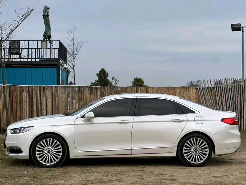 汕头17年福特金牛座3