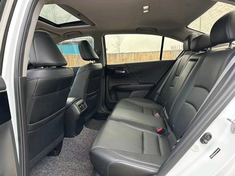 汕头18年本田雅阁6