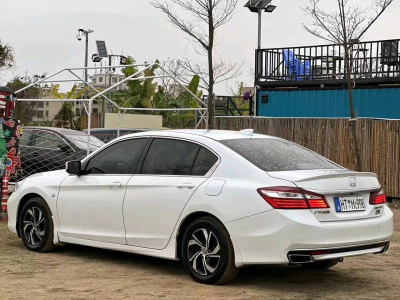 汕头18年本田雅阁7