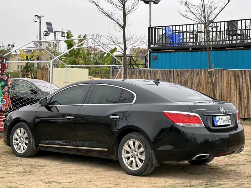 汕头13年别克君越7