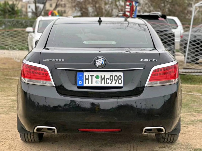 汕头13年别克君越9