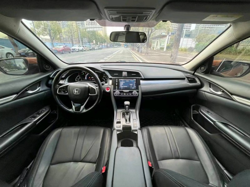 珠海18年本田思域8