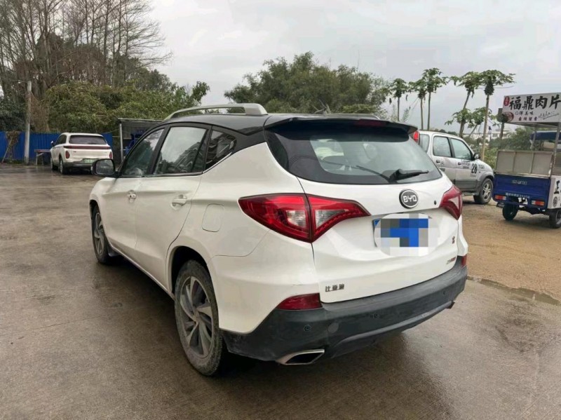 汕头16年比亚迪宋4