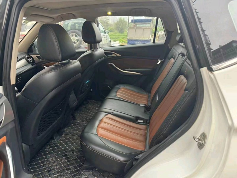 汕头16年比亚迪宋5