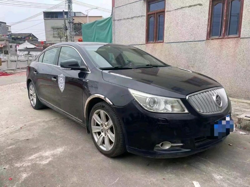 汕头09年别克君越2