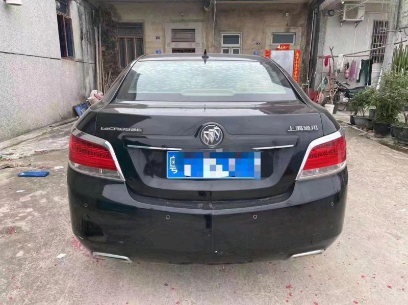 汕头09年别克君越9