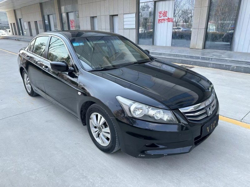 济宁11年本田雅阁2