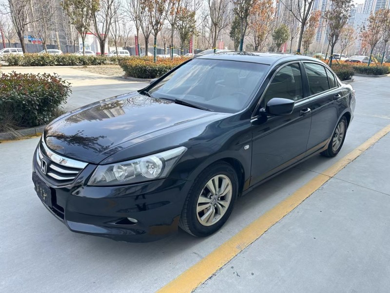 济宁11年本田雅阁3