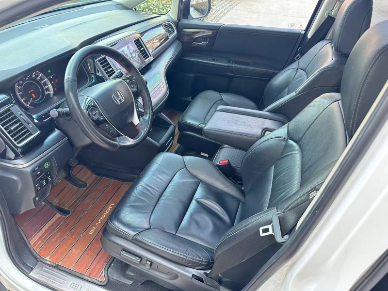 济宁16年本田艾力绅5