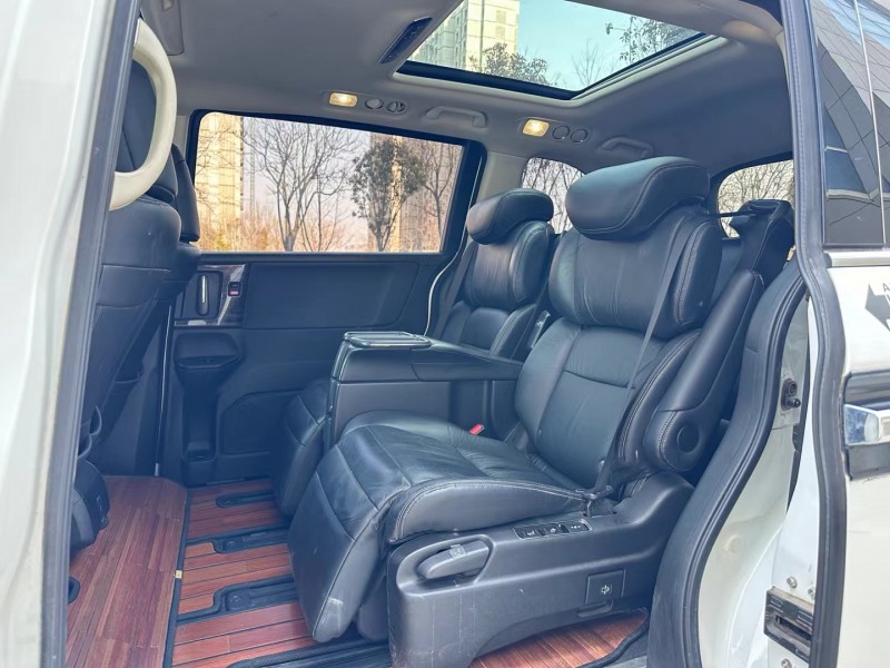 济宁16年本田艾力绅8