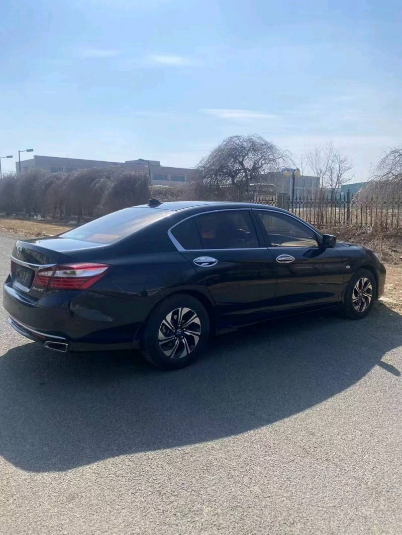 沈阳17年本田雅阁4