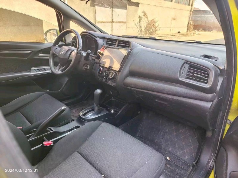 济南16年本田飞度4