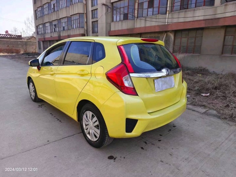 济南16年本田飞度7