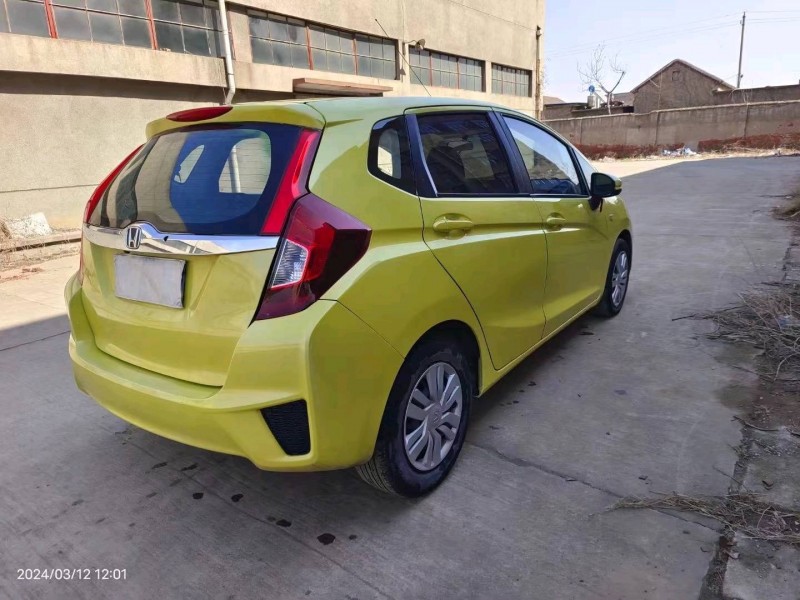 济南16年本田飞度8