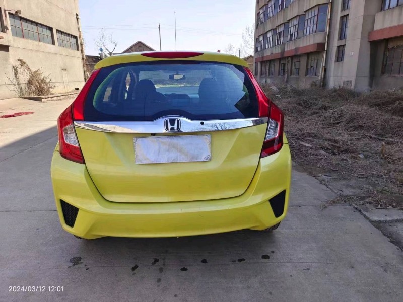 济南16年本田飞度9