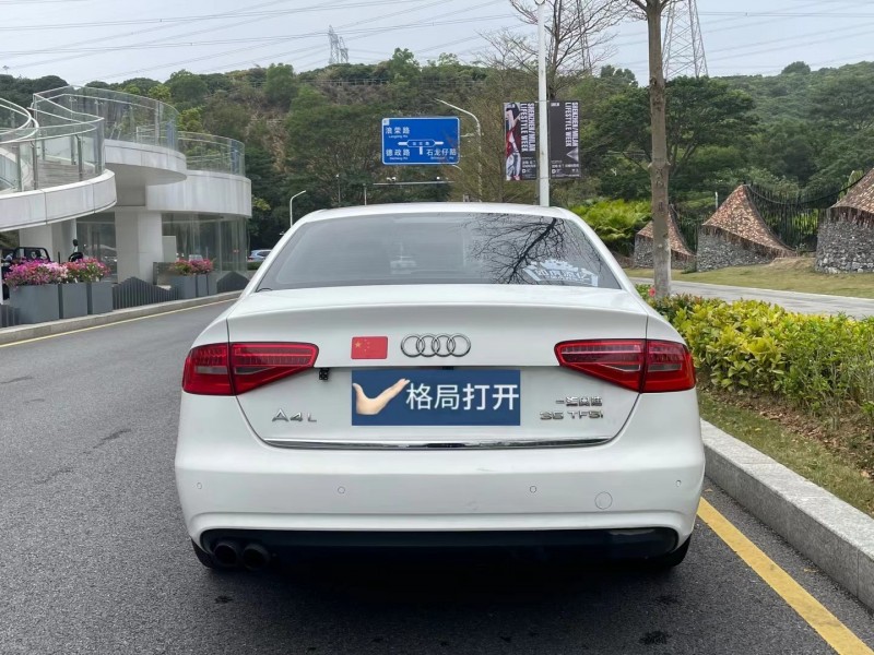 深圳15年奥迪A4L9