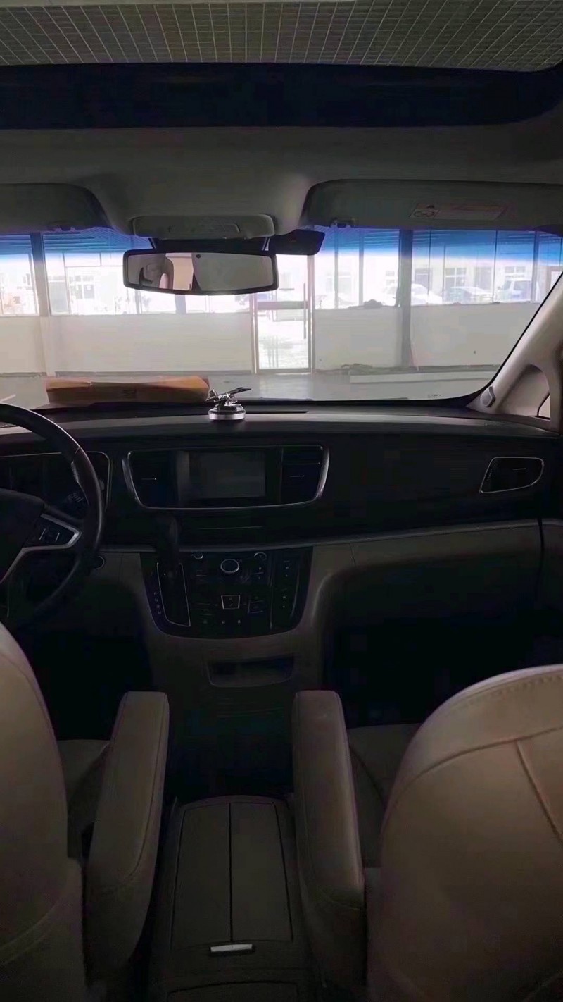 青岛18年别克GL84