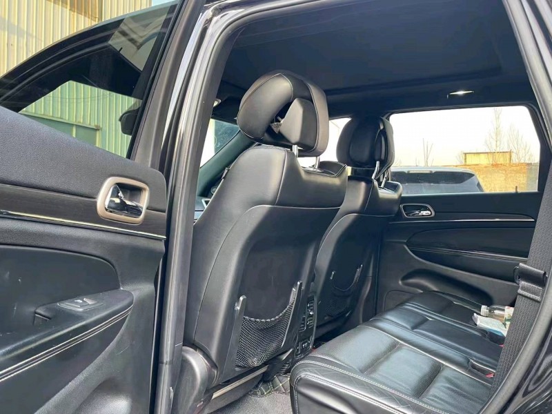 淄博14年Jeep大切诺基6