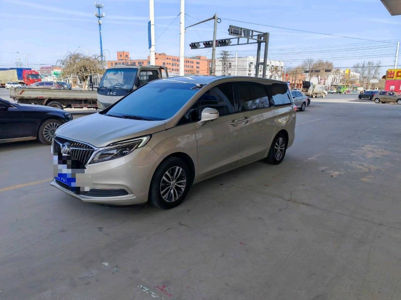 保定18年别克GL82