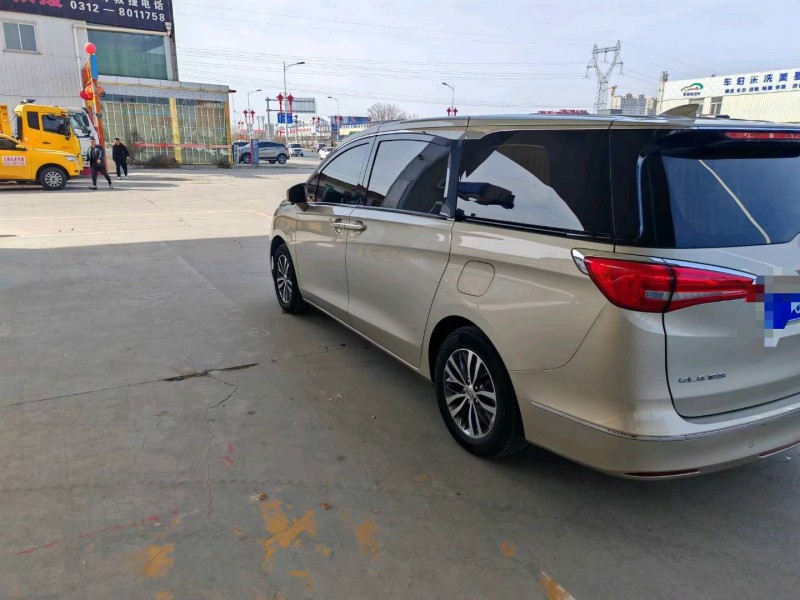 保定18年别克GL83