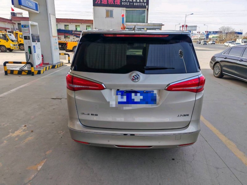 保定18年别克GL89